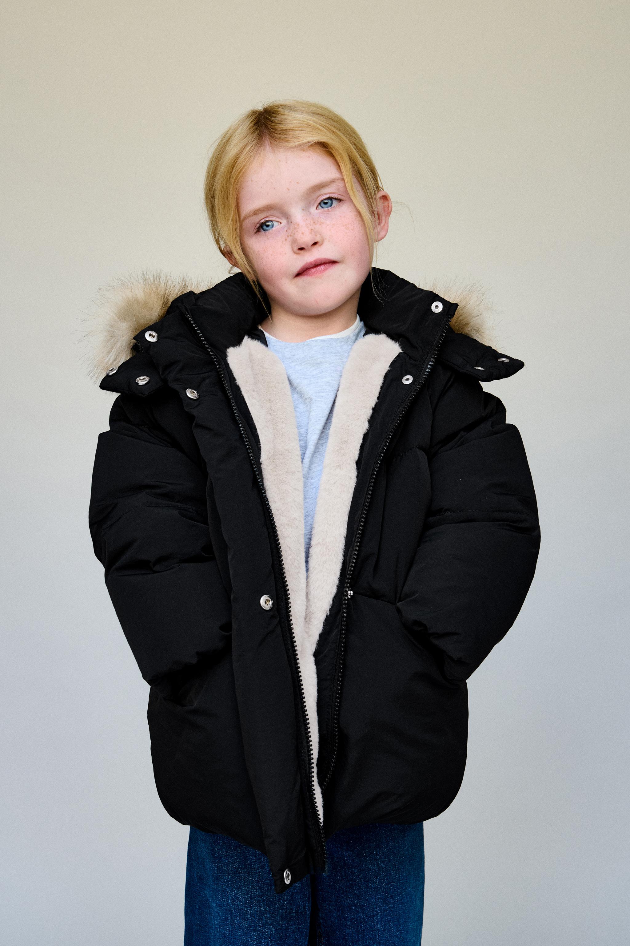 DOUDOUNE EN PLUME ET DUVET DÉPERLANTE AVEC CAPUCHE EFFET FOURRURE AMOVIBLE